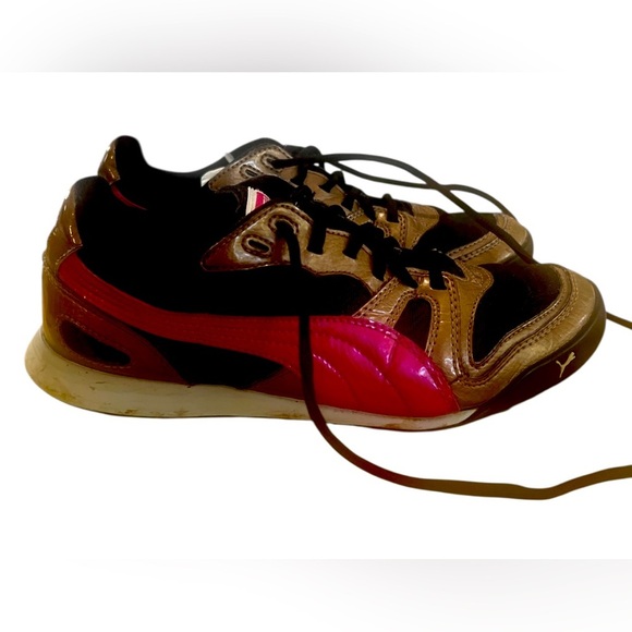 Puma limited edition Pink and Gold  Sneakers with Color Blocking Design - Picture 6 of 9